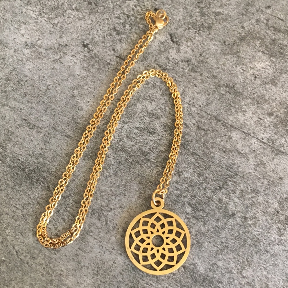 Sahasrara Gold Plated 304 Stainless Steel Necklace - Picture 3 of 8